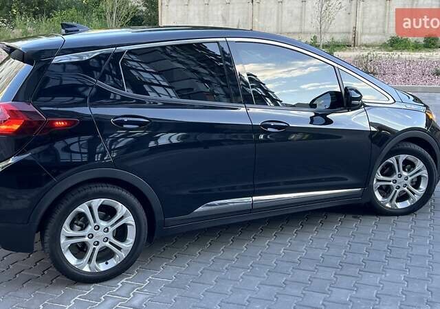 Черный Шевроле Bolt EV, объемом двигателя 0 л и пробегом 75 тыс. км за 14200 $, фото 6 на Automoto.ua