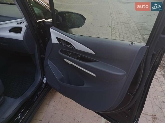 Черный Шевроле Bolt EV, объемом двигателя 0 л и пробегом 116 тыс. км за 13999 $, фото 42 на Automoto.ua