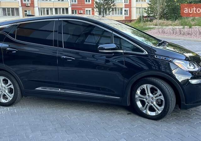 Черный Шевроле Bolt EV, объемом двигателя 0 л и пробегом 75 тыс. км за 14200 $, фото 5 на Automoto.ua