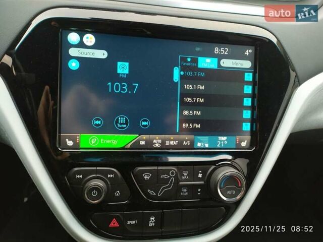 Черный Шевроле Bolt EV, объемом двигателя 0 л и пробегом 93 тыс. км за 14100 $, фото 32 на Automoto.ua