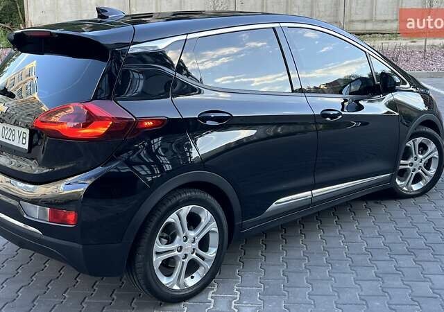 Черный Шевроле Bolt EV, объемом двигателя 0 л и пробегом 75 тыс. км за 14200 $, фото 7 на Automoto.ua