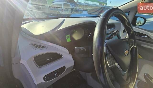 Черный Шевроле Bolt EV, объемом двигателя 0 л и пробегом 119 тыс. км за 16000 $, фото 6 на Automoto.ua