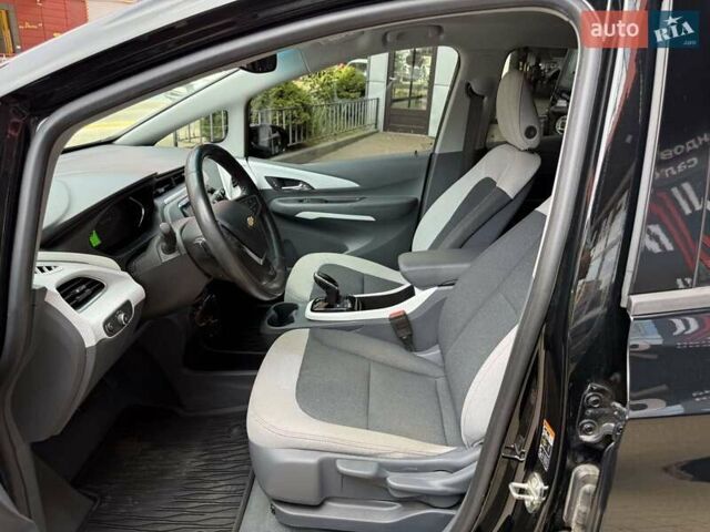 Черный Шевроле Bolt EV, объемом двигателя 0 л и пробегом 61 тыс. км за 14800 $, фото 14 на Automoto.ua