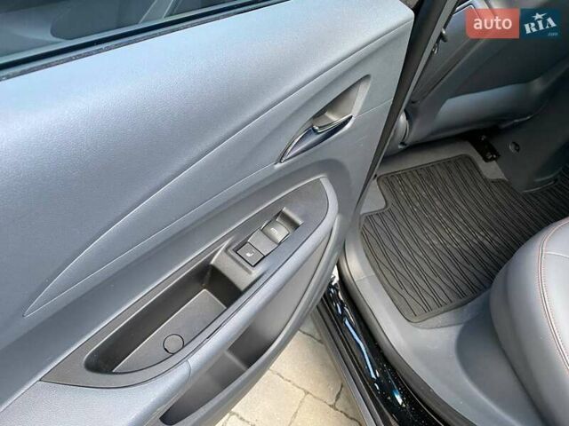 Черный Шевроле Bolt EV, объемом двигателя 0 л и пробегом 75 тыс. км за 15800 $, фото 28 на Automoto.ua