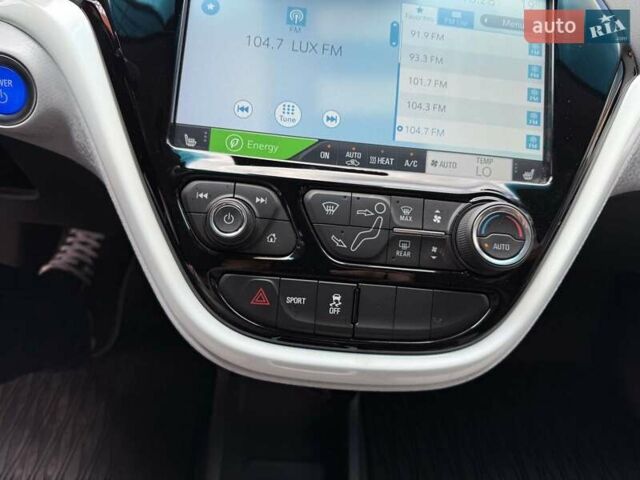 Черный Шевроле Bolt EV, объемом двигателя 0 л и пробегом 61 тыс. км за 14800 $, фото 25 на Automoto.ua