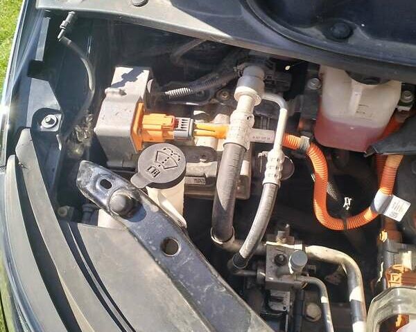 Черный Шевроле Bolt EV, объемом двигателя 0 л и пробегом 104 тыс. км за 16700 $, фото 7 на Automoto.ua