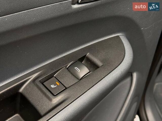 Черный Шевроле Bolt EV, объемом двигателя 0 л и пробегом 47 тыс. км за 16600 $, фото 19 на Automoto.ua