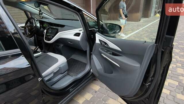 Черный Шевроле Bolt EV, объемом двигателя 0 л и пробегом 87 тыс. км за 14700 $, фото 29 на Automoto.ua