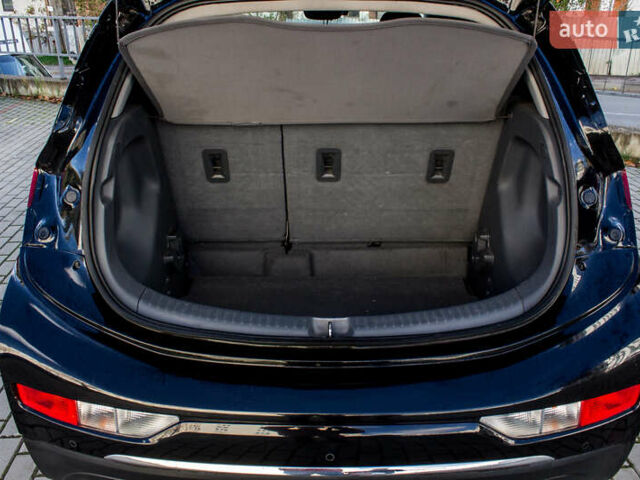 Черный Шевроле Bolt EV, объемом двигателя 0 л и пробегом 85 тыс. км за 17200 $, фото 16 на Automoto.ua