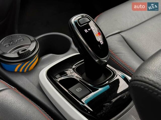 Черный Шевроле Bolt EV, объемом двигателя 0 л и пробегом 47 тыс. км за 16600 $, фото 23 на Automoto.ua