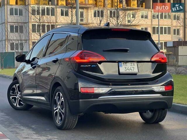 Черный Шевроле Bolt EV, объемом двигателя 0 л и пробегом 9 тыс. км за 16999 $, фото 4 на Automoto.ua