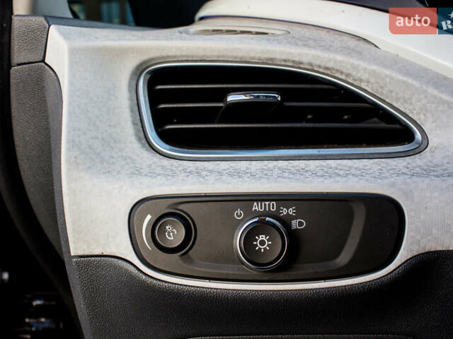 Черный Шевроле Bolt EV, объемом двигателя 0 л и пробегом 85 тыс. км за 17200 $, фото 32 на Automoto.ua