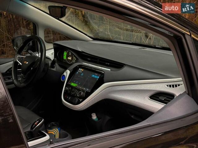 Черный Шевроле Bolt EV, объемом двигателя 0 л и пробегом 47 тыс. км за 16600 $, фото 28 на Automoto.ua