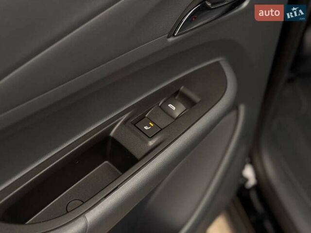Черный Шевроле Bolt EV, объемом двигателя 0 л и пробегом 11 тыс. км за 17800 $, фото 30 на Automoto.ua