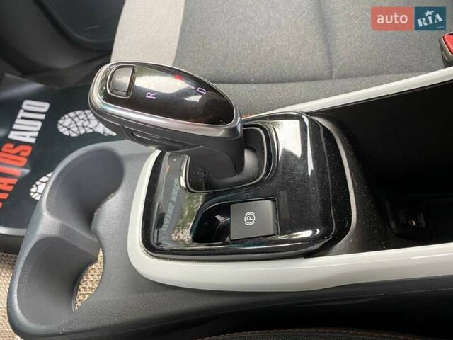 Чорний Шевроле Bolt EV, об'ємом двигуна 3 л та пробігом 78 тис. км за 16300 $, фото 25 на Automoto.ua