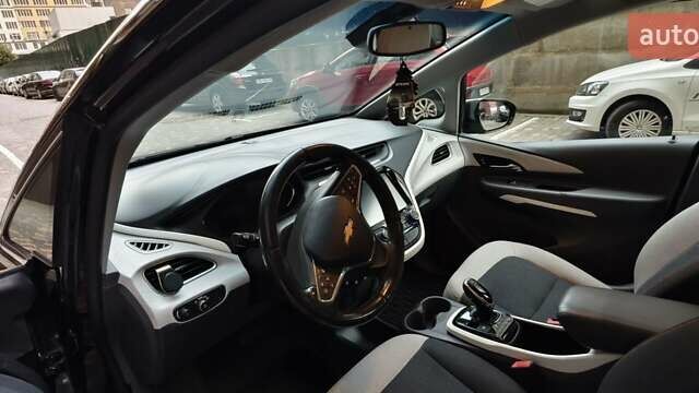 Черный Шевроле Bolt EV, объемом двигателя 0 л и пробегом 87 тыс. км за 14700 $, фото 22 на Automoto.ua