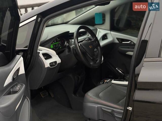 Черный Шевроле Bolt EV, объемом двигателя 0 л и пробегом 11 тыс. км за 17800 $, фото 19 на Automoto.ua