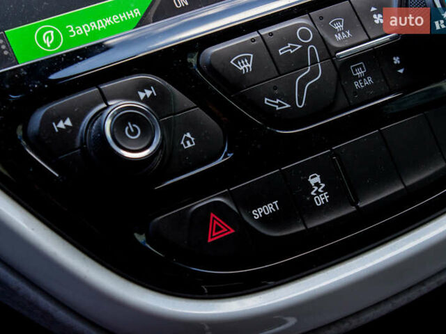 Черный Шевроле Bolt EV, объемом двигателя 0 л и пробегом 85 тыс. км за 17200 $, фото 30 на Automoto.ua