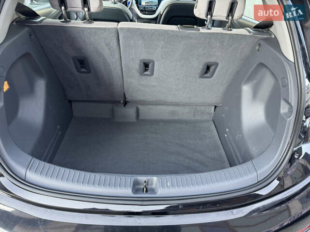 Черный Шевроле Bolt EV, объемом двигателя 0 л и пробегом 217 тыс. км за 14000 $, фото 10 на Automoto.ua