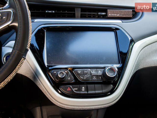 Черный Шевроле Bolt EV, объемом двигателя 0 л и пробегом 84 тыс. км за 18900 $, фото 34 на Automoto.ua