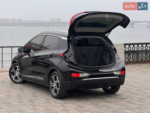 Черный Шевроле Bolt EV, объемом двигателя 0 л и пробегом 11 тыс. км за 17800 $, фото 12 на Automoto.ua