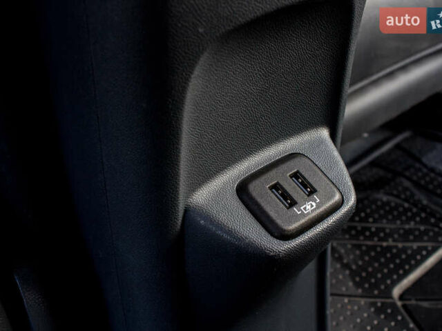 Черный Шевроле Bolt EV, объемом двигателя 0 л и пробегом 85 тыс. км за 17200 $, фото 18 на Automoto.ua