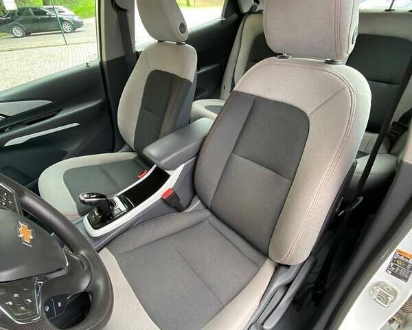 Чорний Шевроле Bolt EV, об'ємом двигуна 3 л та пробігом 78 тис. км за 16300 $, фото 14 на Automoto.ua