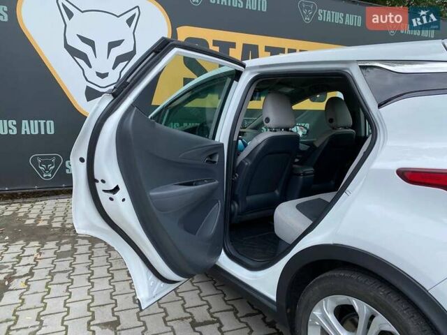 Чорний Шевроле Bolt EV, об'ємом двигуна 3 л та пробігом 78 тис. км за 16300 $, фото 29 на Automoto.ua