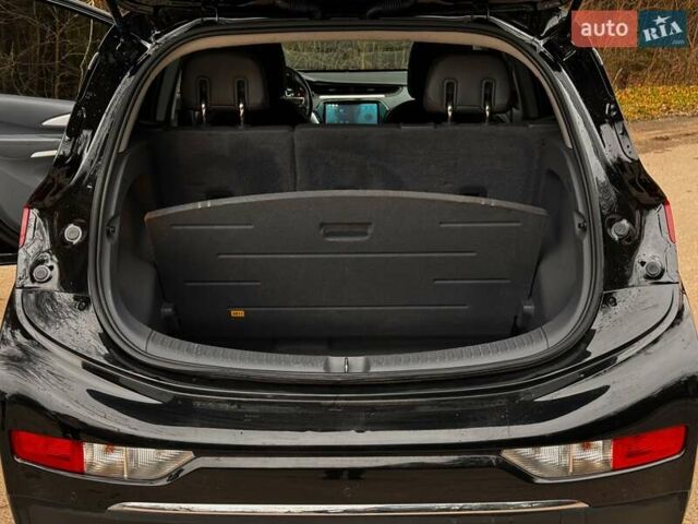 Черный Шевроле Bolt EV, объемом двигателя 0 л и пробегом 47 тыс. км за 16600 $, фото 16 на Automoto.ua