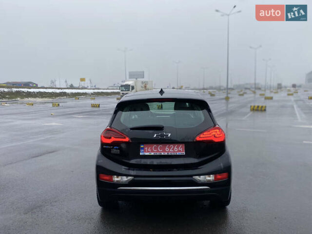 Черный Шевроле Bolt EV, объемом двигателя 0 л и пробегом 50 тыс. км за 15800 $, фото 4 на Automoto.ua