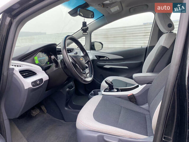 Черный Шевроле Bolt EV, объемом двигателя 0 л и пробегом 50 тыс. км за 15800 $, фото 15 на Automoto.ua
