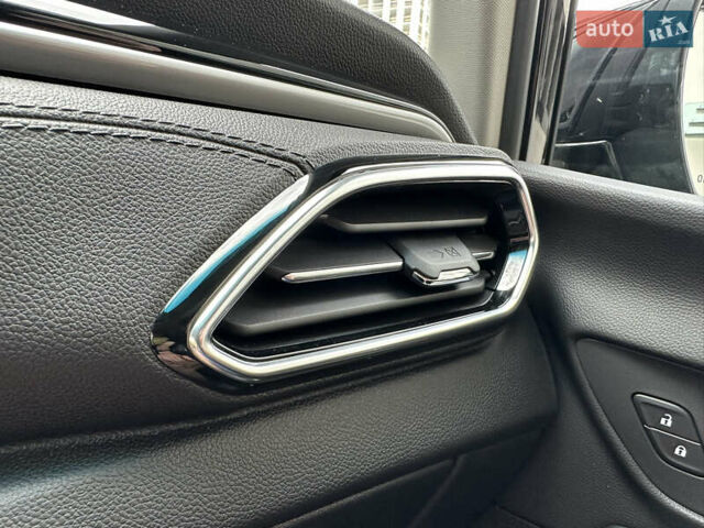 Черный Шевроле Bolt EV, объемом двигателя 0 л и пробегом 18 тыс. км за 18500 $, фото 29 на Automoto.ua