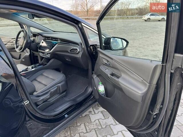 Черный Шевроле Bolt EV, объемом двигателя 0 л и пробегом 2 тыс. км за 21700 $, фото 6 на Automoto.ua