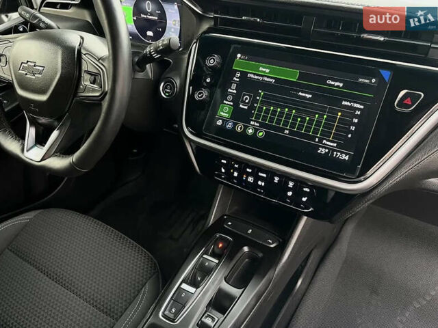 Черный Шевроле Bolt EV, объемом двигателя 0 л и пробегом 29 тыс. км за 16800 $, фото 4 на Automoto.ua
