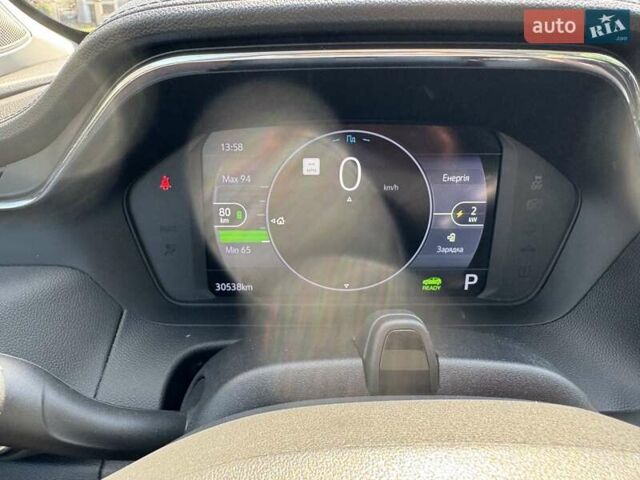 Черный Шевроле Bolt EV, объемом двигателя 0 л и пробегом 30 тыс. км за 18900 $, фото 26 на Automoto.ua