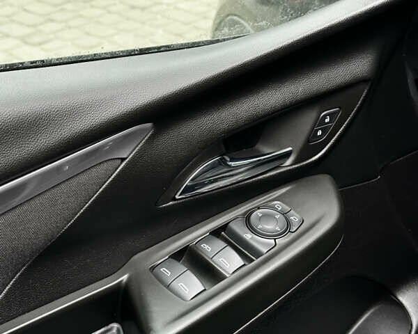 Черный Шевроле Bolt EV, объемом двигателя 0 л и пробегом 110 тыс. км за 16500 $, фото 5 на Automoto.ua