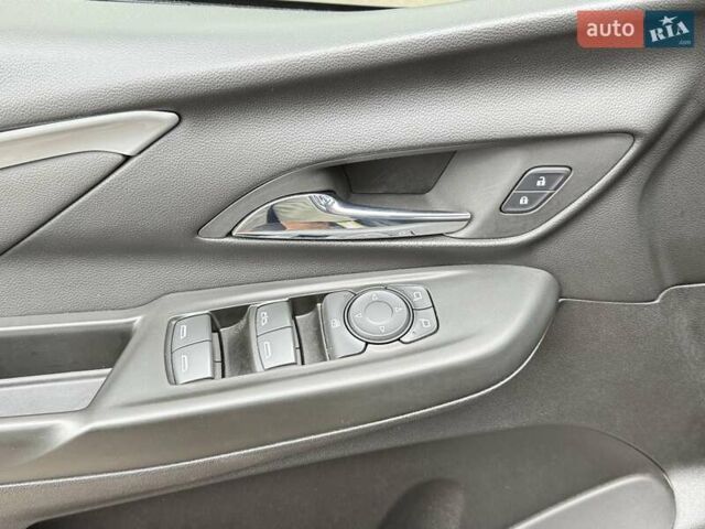 Черный Шевроле Bolt EV, объемом двигателя 0 л и пробегом 42 тыс. км за 19900 $, фото 11 на Automoto.ua