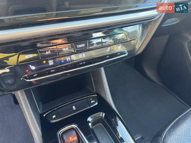 Черный Шевроле Bolt EV, объемом двигателя 0 л и пробегом 101 тыс. км за 17400 $, фото 12 на Automoto.ua