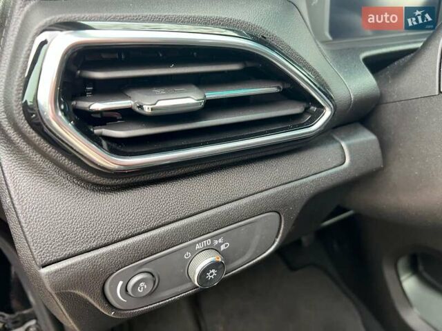 Черный Шевроле Bolt EV, объемом двигателя 0 л и пробегом 24 тыс. км за 16999 $, фото 45 на Automoto.ua