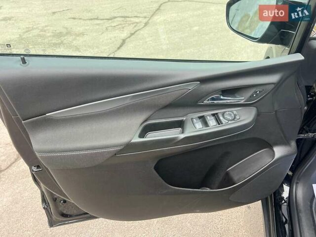 Черный Шевроле Bolt EV, объемом двигателя 0 л и пробегом 24 тыс. км за 16999 $, фото 31 на Automoto.ua