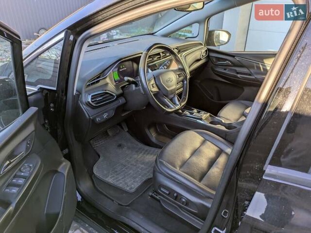 Черный Шевроле Bolt EV, объемом двигателя 0 л и пробегом 67 тыс. км за 17500 $, фото 2 на Automoto.ua