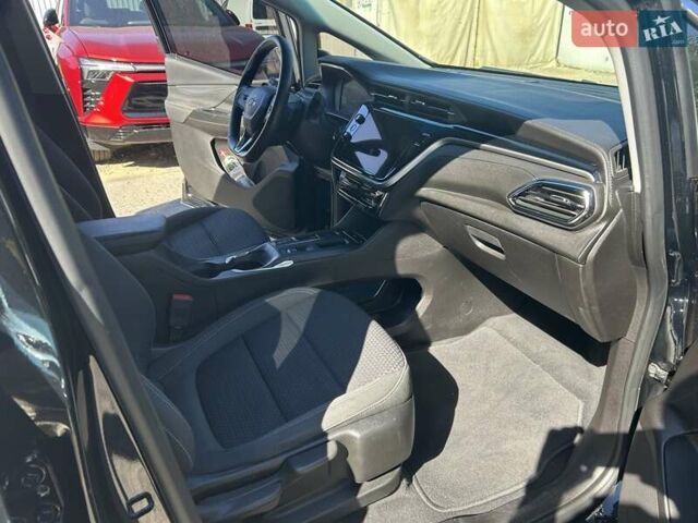 Черный Шевроле Bolt EV, объемом двигателя 0 л и пробегом 33 тыс. км за 18900 $, фото 6 на Automoto.ua