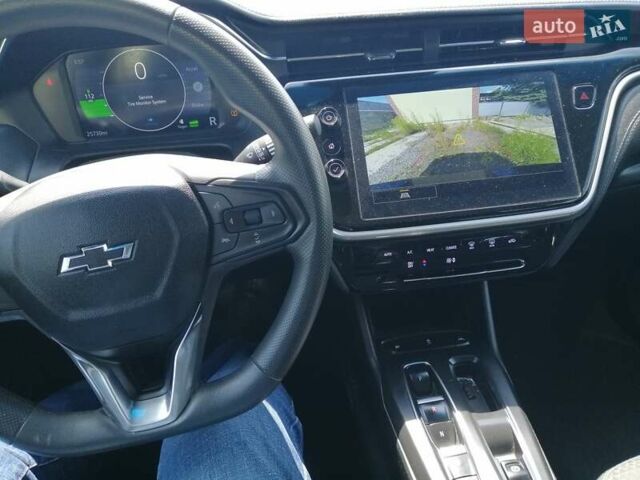 Черный Шевроле Bolt EV, объемом двигателя 0 л и пробегом 40 тыс. км за 16800 $, фото 3 на Automoto.ua