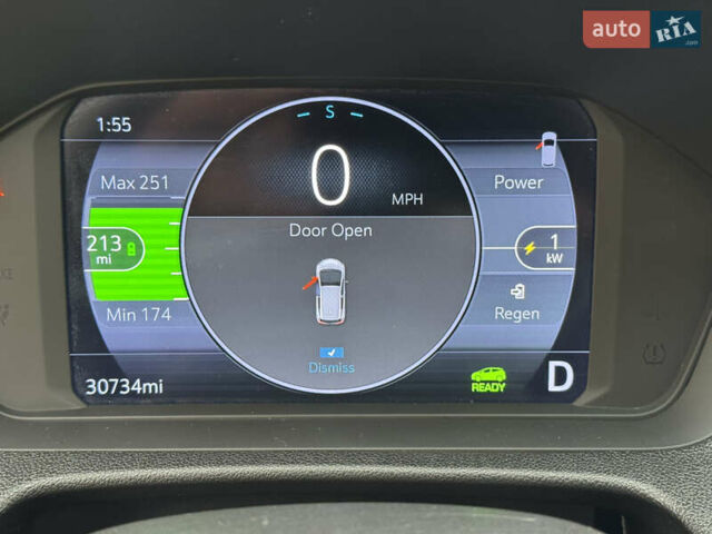 Черный Шевроле Bolt EV, объемом двигателя 0 л и пробегом 49 тыс. км за 18500 $, фото 3 на Automoto.ua