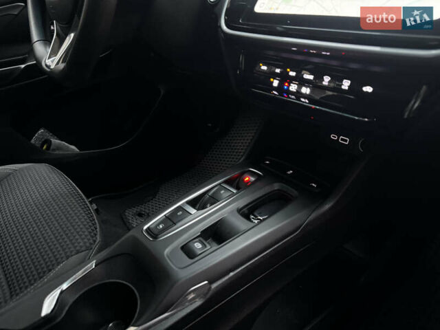 Черный Шевроле Bolt EV, объемом двигателя 0 л и пробегом 68 тыс. км за 19000 $, фото 6 на Automoto.ua