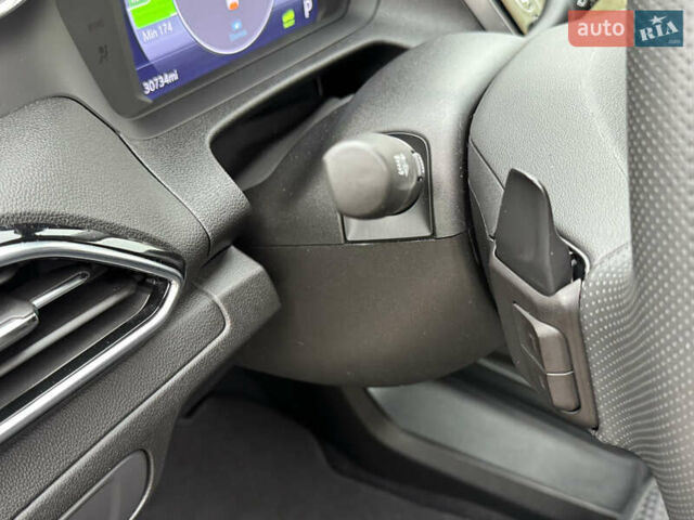 Черный Шевроле Bolt EV, объемом двигателя 0 л и пробегом 49 тыс. км за 18500 $, фото 4 на Automoto.ua