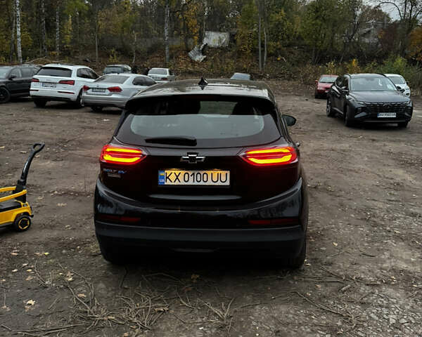Черный Шевроле Bolt EV, объемом двигателя 0 л и пробегом 68 тыс. км за 19000 $, фото 2 на Automoto.ua