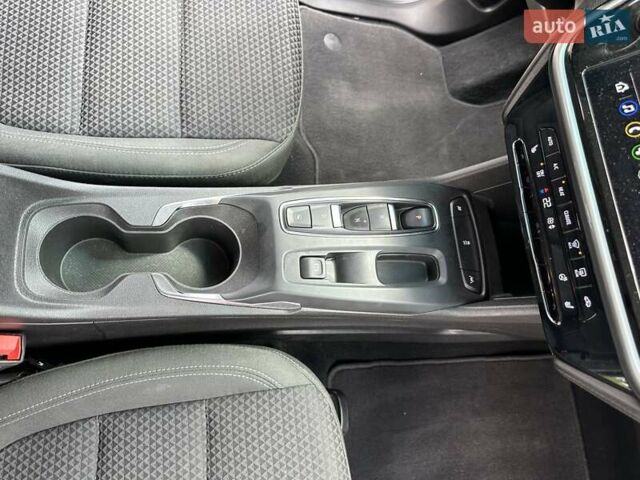 Черный Шевроле Bolt EV, объемом двигателя 0 л и пробегом 25 тыс. км за 17900 $, фото 4 на Automoto.ua