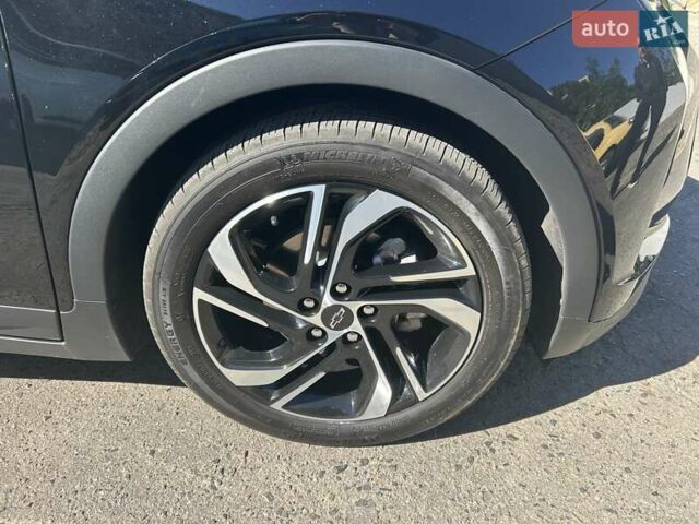Черный Шевроле Bolt EV, объемом двигателя 0 л и пробегом 33 тыс. км за 18900 $, фото 2 на Automoto.ua