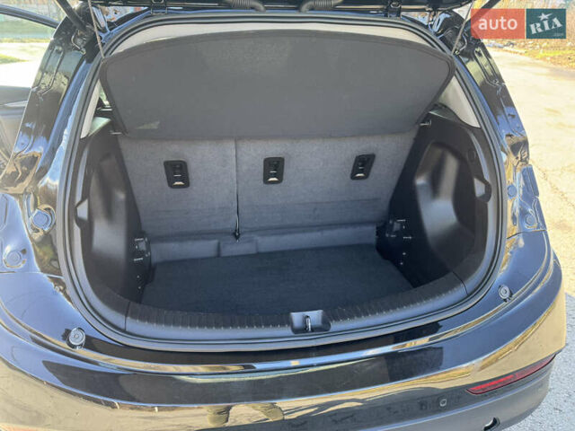 Черный Шевроле Bolt EV, объемом двигателя 0 л и пробегом 101 тыс. км за 17400 $, фото 16 на Automoto.ua